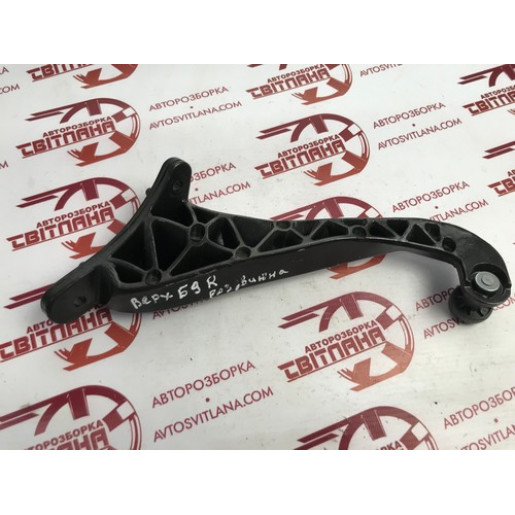 Ролик правой сдвижной двери верхний Citroen Berlingo 2008-2018 9680486880